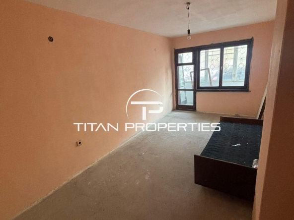 Двустаен апартамент в Бургас, Възраждане - 40 кв.м за 1059 €/кв.м - Снимка #1