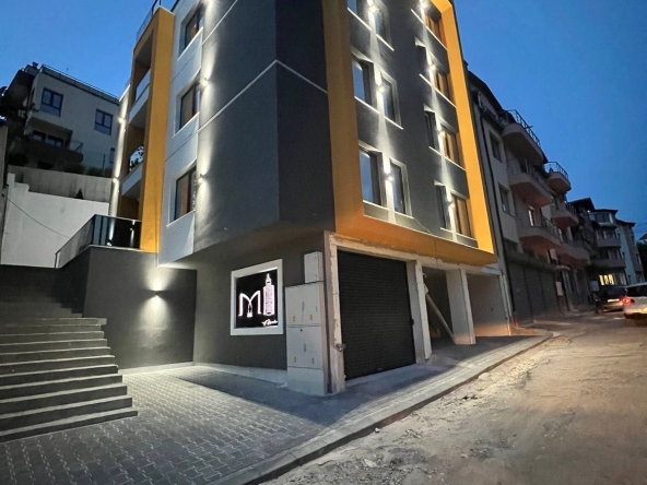 Тристаен апартамент в Асеновград - 130 кв.м за 477 €/кв.м - Снимка #1