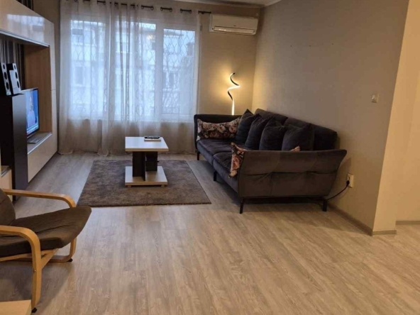 Дава се под наем Тристаен апартамент в София, Павлово - 100 кв.м за 746.64 € - Снимка #1