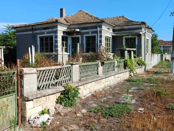 Къща в с. Ваклино, Област Добрич - 90 кв.м за 500 €/кв.м - Снимка #1