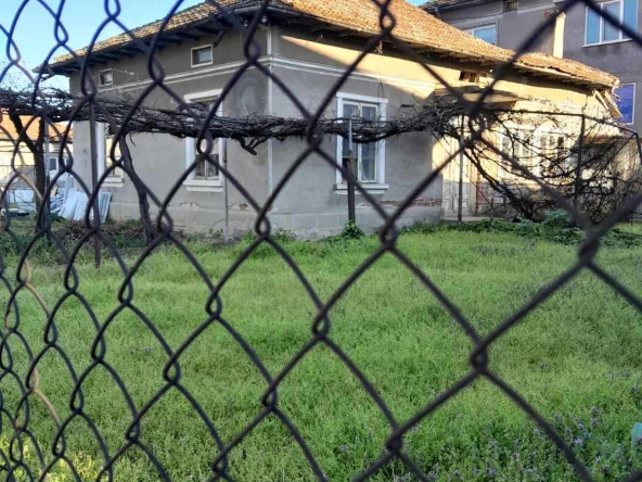 Къща в Тутракан - 100 кв.м за 204 €/кв.м - Снимка #1