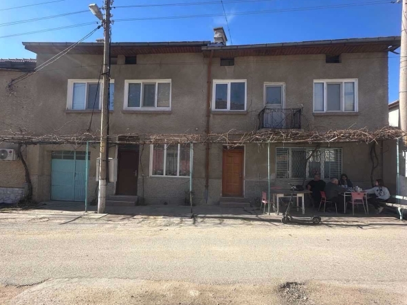 Къща в с. Смочево, Област Кюстендил - 140 кв.м за 383 €/кв.м - Снимка #1