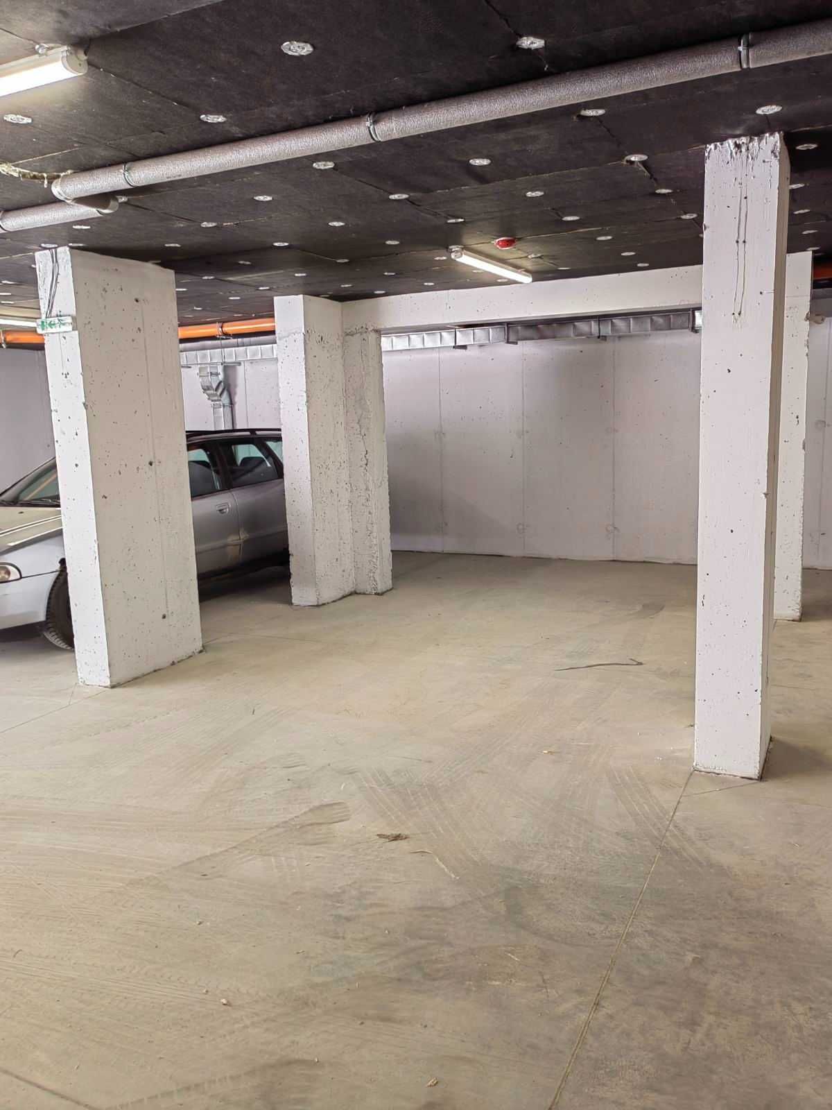 Дава се под наем Гараж / Паркомясто в Пловдив, Гагарин - 20 кв.м за 99.45 € - Снимка #1