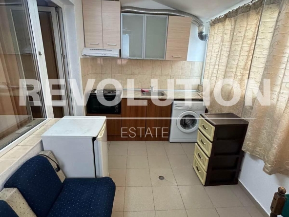 Дава се под наем Едностаен апартамент в Варна, Левски - 25 кв.м за 348.84 € - Снимка #1