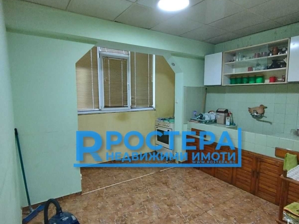 Тристаен апартамент в Търговище, Запад 2 - 78 кв.м за 621 €/кв.м - Снимка #1