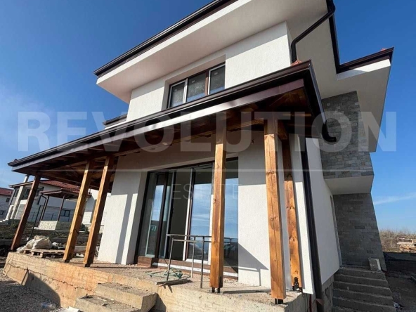 Къща в с. Гурмазово, Област София-област - 220 кв.м за 765 €/кв.м - Снимка #1