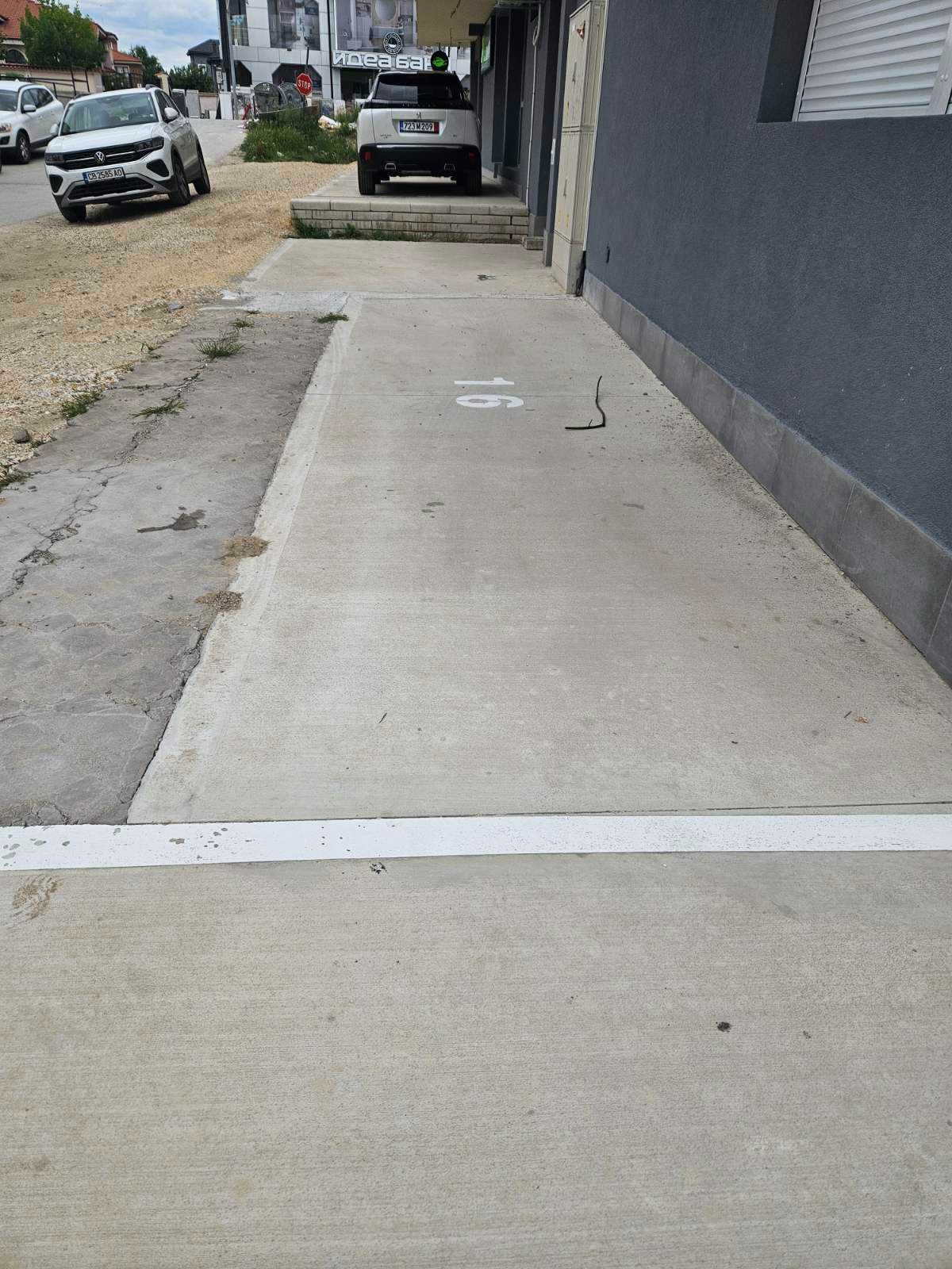 Гараж / Паркомясто в Пловдив, Коматевски възел - 15 кв.м за 357 €/кв.м - Снимка #1