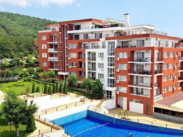 Тристаен апартамент в Свети Влас - 106 кв.м за 794 €/кв.м - Снимка #1