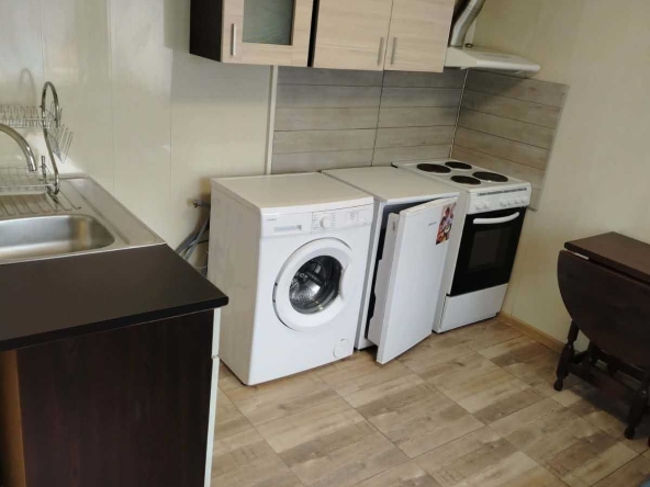 Дава се под наем Къща в София, Враждебна - 30 кв.м за 348.84 € - Снимка #1