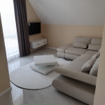 Дава се под наем Тристаен апартамент в Пловдив, Център - 100 кв.м за 1100 € - Снимка #1