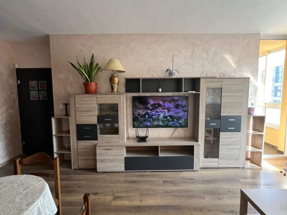 Дава се под наем Двустаен апартамент в София, Кръстова вада - 60 кв.м за 777.75 € - Снимка #1