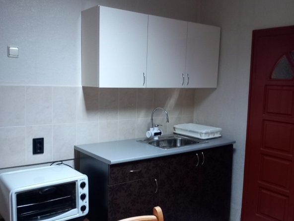 Дава се под наем Къща в Лясковец - 80 кв.м за 298.86 € - Снимка #1