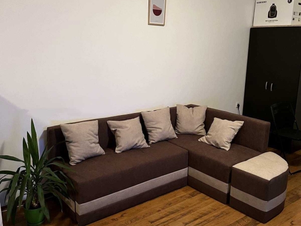 Дава се под наем Двустаен апартамент в София, Витоша - 56 кв.м за 548.25 € - Снимка #1