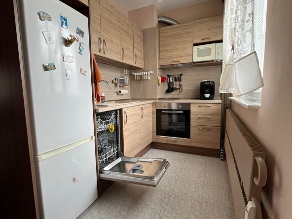 Тристаен апартамент в Варна, Кайсиева градина - 90 кв.м за 1723 €/кв.м - Снимка #1