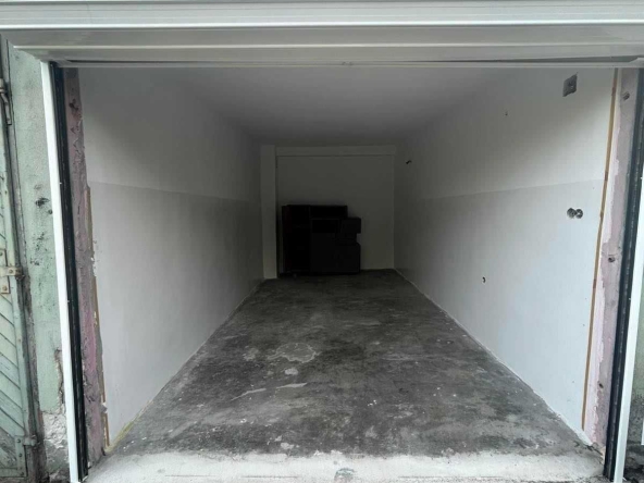 Гараж / Паркомясто в Севлиево - 18 кв.м за 363 €/кв.м - Снимка #1