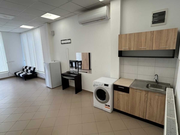 Магазин в Севлиево - 51 кв.м за 300 €/кв.м - Снимка #1