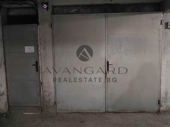 Гараж / Паркомясто в Пловдив, Кючук Париж - 25 кв.м за 1000 €/кв.м - Снимка #1
