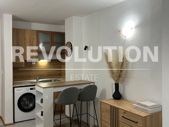 Дава се под наем Едностаен апартамент в Варна, Лятно кино Тракия - 26 кв.м за 298.86 € - Снимка #1