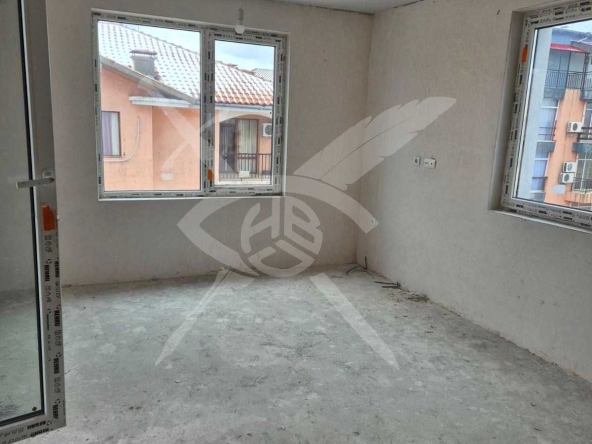 Тристаен апартамент в Приморско - 95 кв.м за 698 €/кв.м - Снимка #1