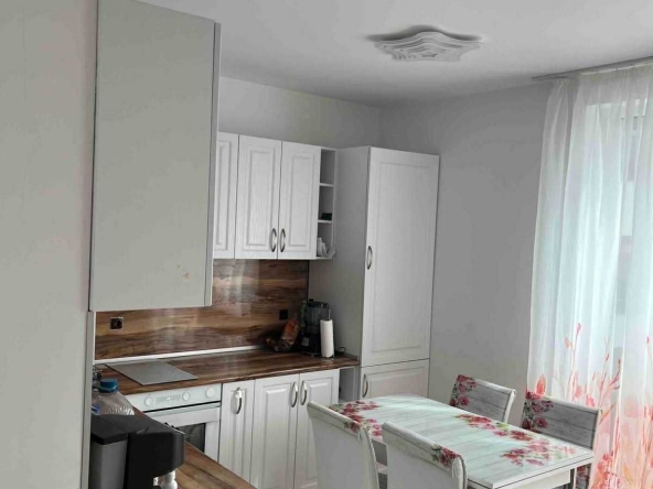 Дава се под наем Тристаен апартамент в София, Малинова долина - 77 кв.м за 712.98 € - Снимка #1