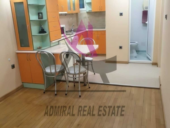 Дава се под наем Тристаен апартамент в Варна, Лятно кино Тракия - 80 кв.м за 509.49 € - Снимка #1