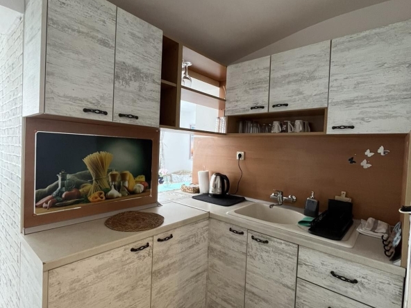 Дава се под наем Тристаен апартамент в Варна, Гръцка махала - 58 кв.м за 598.23 € - Снимка #1