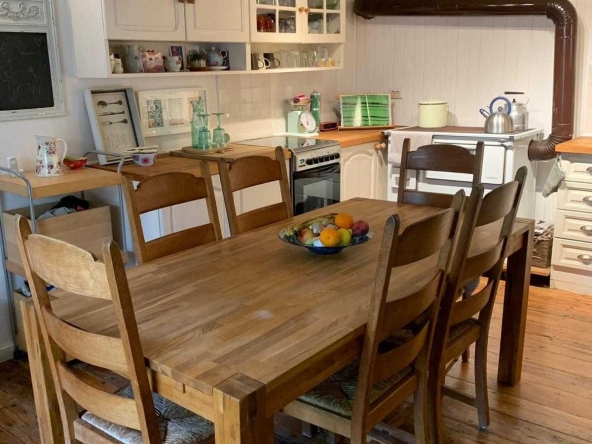 Къща в с. Долни Драгойча, Област Габрово - 252 кв.м за 711 €/кв.м - Снимка #1