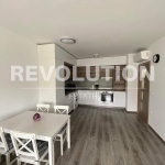 Дава се под наем Двустаен апартамент в Варна, Младост 1 - 60 кв.м за 488.58 € - Снимка #1