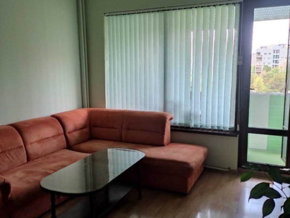 Дава се под наем Двустаен апартамент в Пловдив, Тракия - 75 кв.м за 388.62 € - Снимка #1