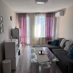 Дава се под наем Тристаен апартамент в София, Изток - 80 кв.м за 817.53 € - Снимка #1