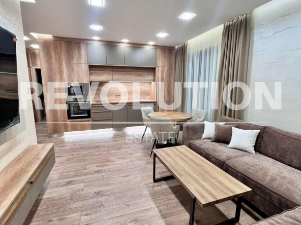 Дава се под наем Двустаен апартамент в Пловдив, Кючук Париж - 70 кв.м за 610.98 € - Снимка #1