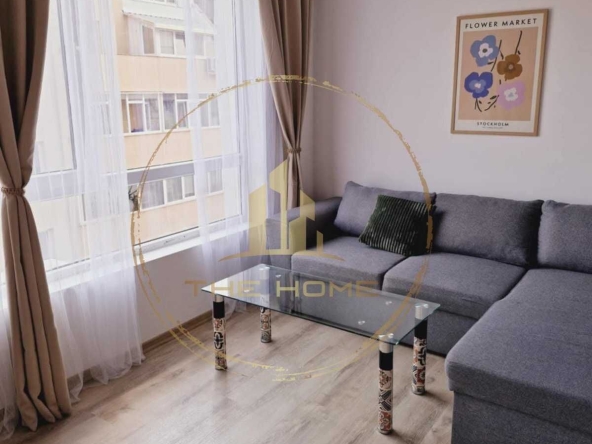 Дава се под наем Тристаен апартамент в Варна, Възраждане 1 - 85 кв.м за 648.21 € - Снимка #1