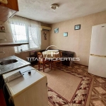 Дава се под наем Къща в Бургас, Меден рудник - зона В - 70 кв.м за 328.95 € - Снимка #1