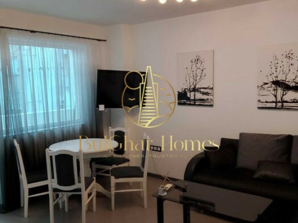 Дава се под наем Двустаен апартамент в Варна, Център - 55 кв.м за 478.38 € - Снимка #1