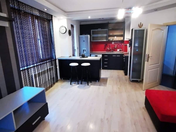 Тристаен апартамент в Свищов - 89 кв.м за 516 €/кв.м - Снимка #1