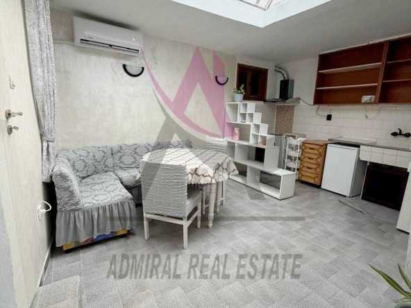 Дава се под наем Тристаен апартамент в Варна, Колхозен пазар - 75 кв.м за 448.8 € - Снимка #1