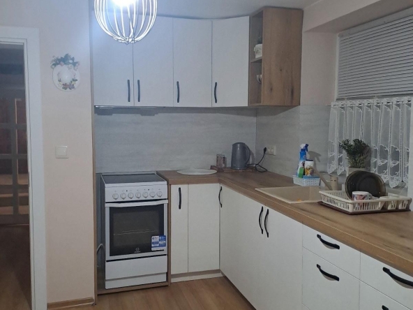 Дава се под наем Двустаен апартамент в Пловдив, Христо Смирненски - 40 кв.м за 300 € - Снимка #1