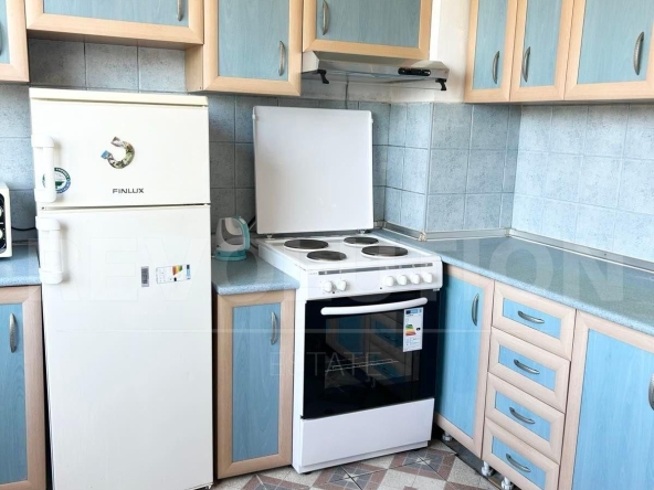 Тристаен апартамент в София, Гео Милев - 86 кв.м за 1868 €/кв.м - Снимка #1