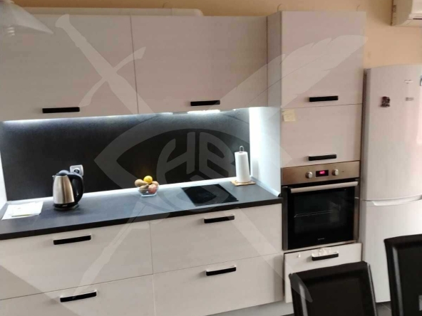 Дава се под наем Тристаен апартамент в к.к. Св.Св. Константин и Елена - 105 кв.м за 797.64 € - Снимка #1