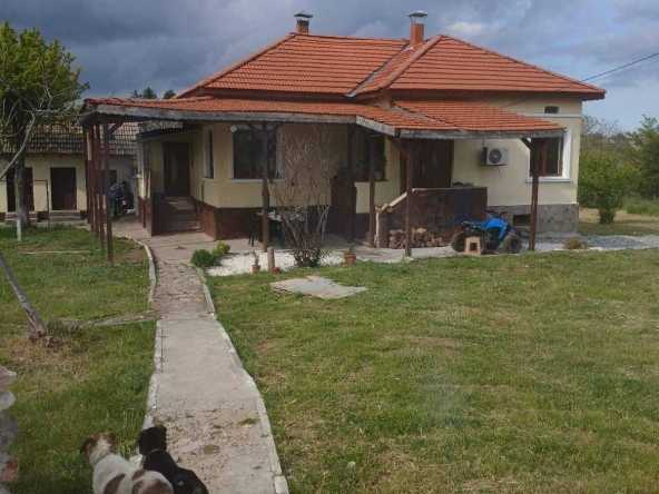 Къща в с. Спасово, Област Добрич - 120 кв.м за 319 €/кв.м - Снимка #1