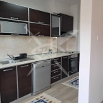 Дава се под наем Тристаен апартамент в Варна, Център - 120 кв.м за 797.64 € - Снимка #1