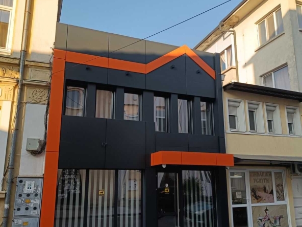 Дава се под наем Магазин в Казанлък - 90 кв.м за 510 € - Снимка #1