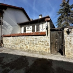 Хотел в с. Орешак, Област Ловеч - 494 кв.м за 248 €/кв.м - Снимка #1