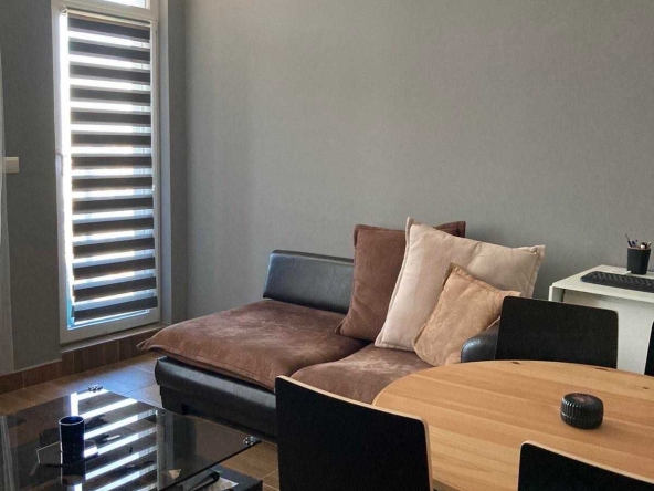 Дава се под наем Едностаен апартамент в София, Витоша - 30 кв.м за 323.85 € - Снимка #1