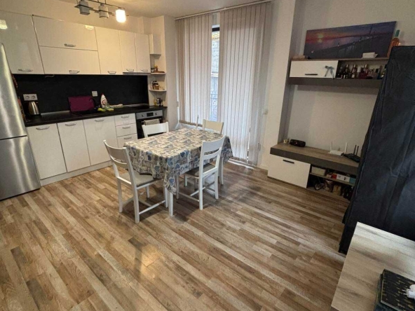 Дава се под наем Двустаен апартамент в София, Център - 62 кв.м за 408 € - Снимка #1