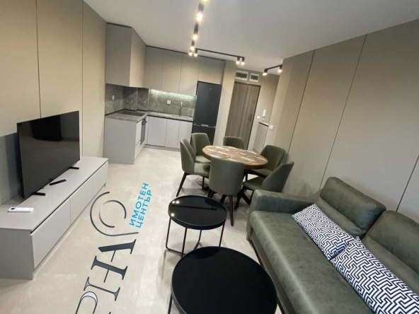 Дава се под наем Тристаен апартамент в Варна, Бриз - 107 кв.м за 1434.12 € - Снимка #1