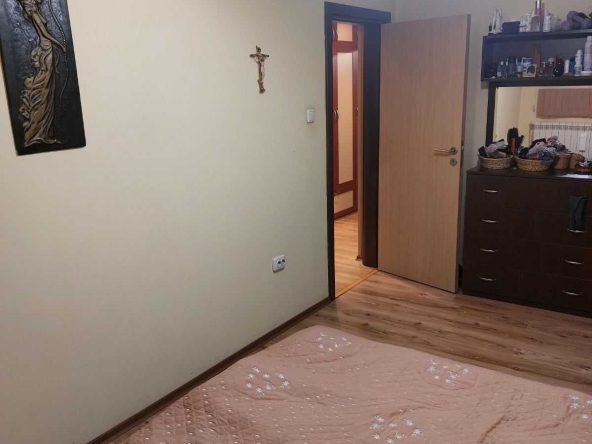 Четиристаен апартамент в Пещера - 120 кв.м за 723 €/кв.м - Снимка #1