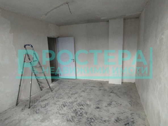 Дава се под наем Двустаен апартамент в Търговище, Център - 62 кв.м за 73812.81 € - Снимка #1