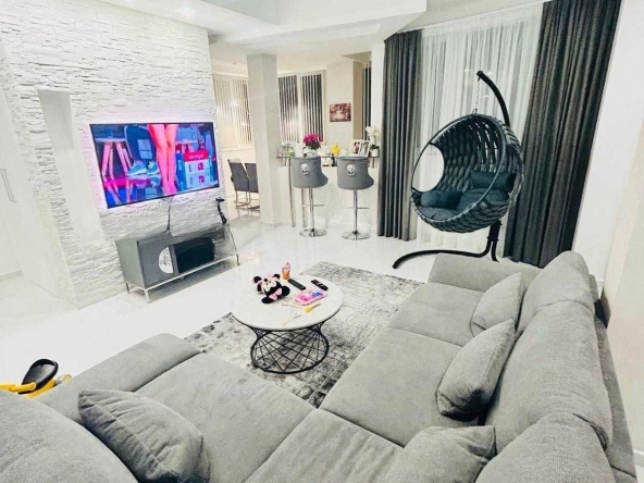 Многостаен апартамент в Пловдив, Кършияка - 158 кв.м за 1094 €/кв.м - Снимка #1