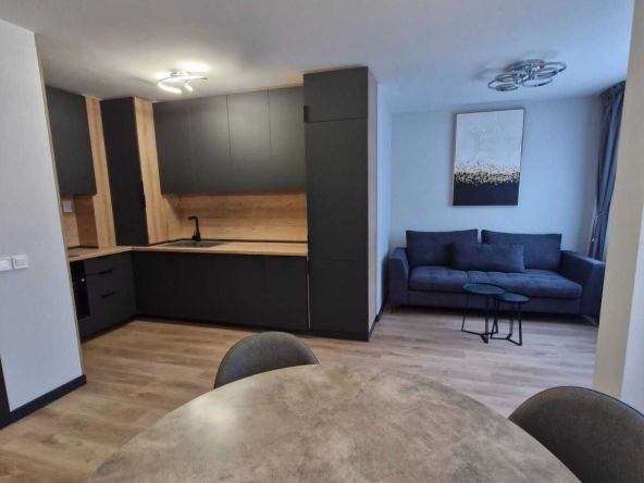 Дава се под наем Тристаен апартамент в София, Дървеница - 115 кв.м за 897.6 € - Снимка #1